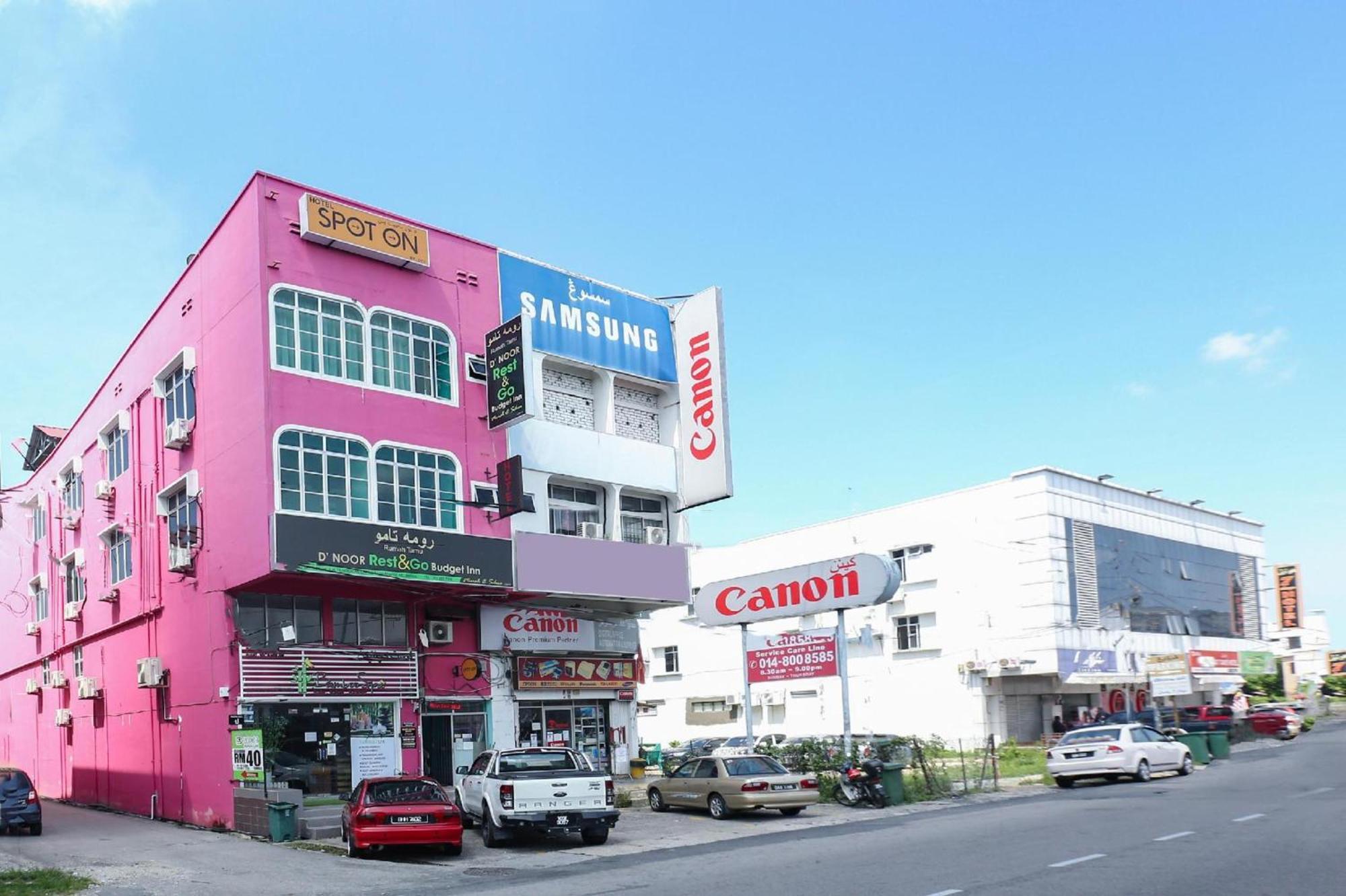 Spot On 89796 D'Noor Budget Inn Кота Бару Екстериор снимка